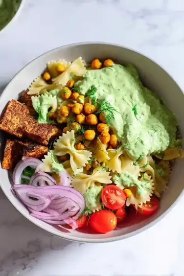Creamy Avocado BLT Pasta Salad