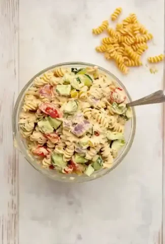 Creamy Garlic Hummus Pasta Salad