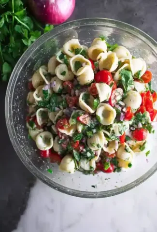 Vibrant Spinach Pasta Salad